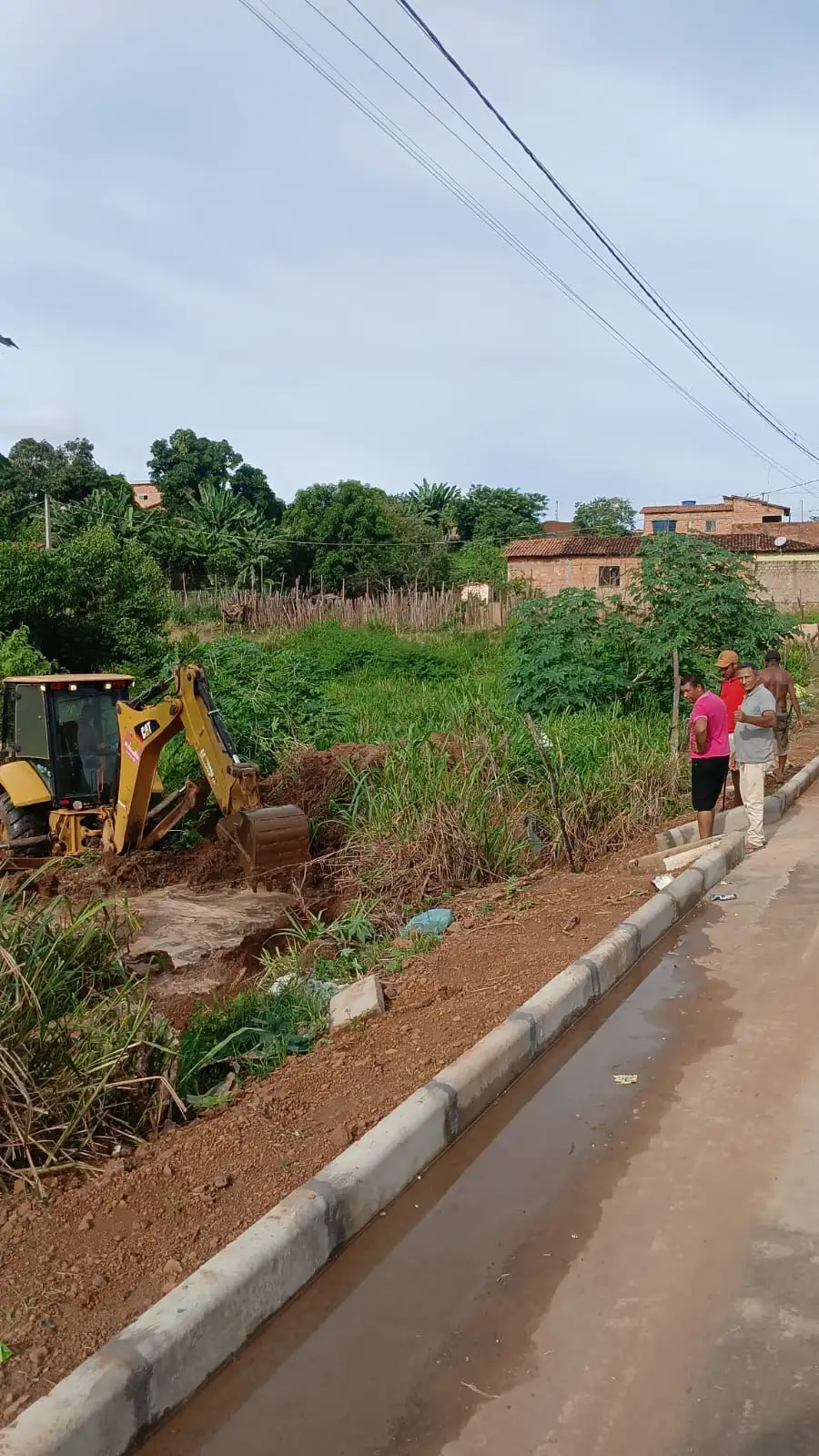 Foto 1 – Prefeitura de Fortuna intensifica limpeza de bueiros na Rua da União após período de chuvas