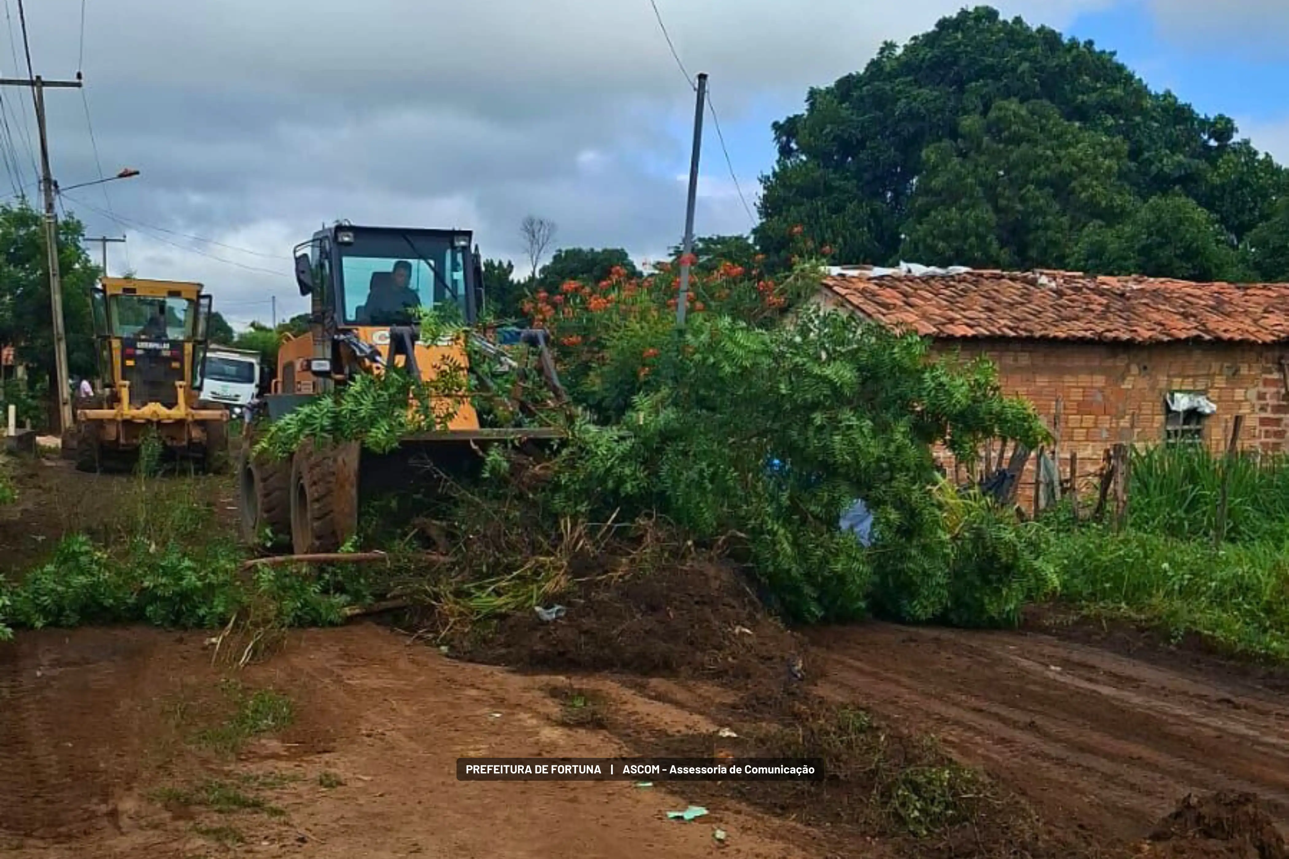 Foto 3 – O TRABALHO NÃO PARA!
